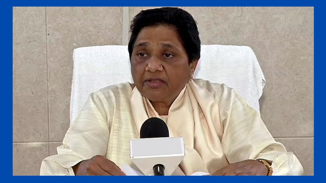 Mayawati,  21 March 1997 થી  21 September 1997 ઉપરાંત 3 May 2002 થી 29 August 2003,  13 May 2007  થી 15 March 2012 સુધી એટલે કે  7 વર્ષ અને 5 દિવસ  સુધી  ઉત્તર પ્રદેશના CM રહ્યા.(Bahujan Samaj Party)