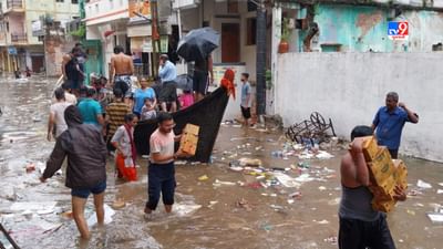 વડોદરાના ચાણોદ ગામમાં નર્મદા નદીના પાણી ફરી વળતાં પૂર જેવી સ્થિતિ સર્જાઈ છે