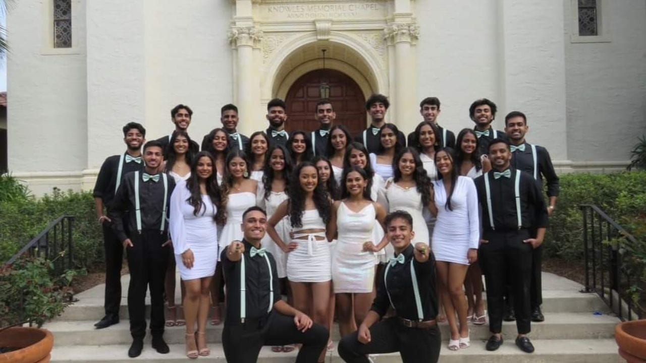 જો તમે પણ આ બાબતોનું કોઈ ટેલેન્ટ ધરાવો છો તો કોઈ પણ કલાકાર, નૃત્યાંગના, ગાયક અથવા હાસ્ય કલાકાર આ ભવ્ય સ્ટેજ પર ઉતમ તક છે. અહી આ સ્ટેજ પર તમારી પ્રતિભા પ્રદર્શિત કરી તમારી કુશળતા લોકો સુધી પહોંચાડી શકો છો. IABA ટેલેન્ટ હન્ટ માત્ર એક ઈવેન્ટ કરતાં પણ વધુ છે. સેન્ટ્રલ ફ્લોરિડા યુવાનો માટે આ ઇવેન્ટ રાષ્ટ્રીય મંચ પર ચમકવાનું પ્લેટફોર્મ છે. જેમાં આકર્ષક નૃત્ય સ્પર્ધાઓ, ગાયન સ્પર્ધાઓનો સમાવેશ થાય છે. આ ઇવેન્ટ અમારા સમુદાયમાં અપાર પ્રતિભાને બહાર પાડવામાં મદદરૂપ થશે. 