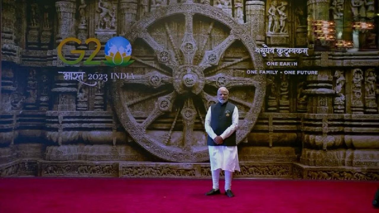 G 20 Summit: ભારતે દેખાડ્યુ પરિવર્તનનું ચક્ર, કોણાર્ક ચક્રની સામે વડાપ્રધાન મોદીએ દુનિયાભરના નેતાઓ સાથે હાથ મિલાવ્યા, જાણો તેની ખાસિયત