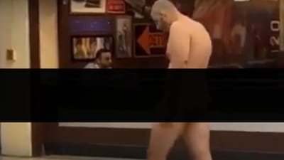 ટેક્સાસના DFW એરપોર્ટ પર નગ્ન થઈને ફરતો હતો માણસ, પોલીસે કરી કાર્યવાહી, જુઓ Viral Video