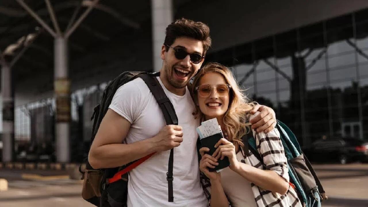 ખોટું સ્થાન પસંદ કરવું: મુસાફરી કરતી વખતે, કુદરતી સૌંદર્ય અથવા અનોખા અનુભવ માટે, લોકો એવું સ્થાન પસંદ કરે છે જે ત્યાં પહોંચ્યા પછી તેમને પસંદ ન હોય. અથવા તો જોઈએ તેવી સુવિધા ત્યાં ઉપલબ્ધ નથી હોતી. સ્થાન પસંદ કરતી વખતે, પહેલા તેની માહિતી મેળવો.