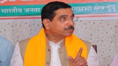 પ્રહલાદ જોશીએ ગેહલોત સરકાર પર સાધ્યું નિશાન કહ્યું 'સનાતન ધર્મના મુદ્દે કોંગ્રેસ કેમ ચૂપ છે'