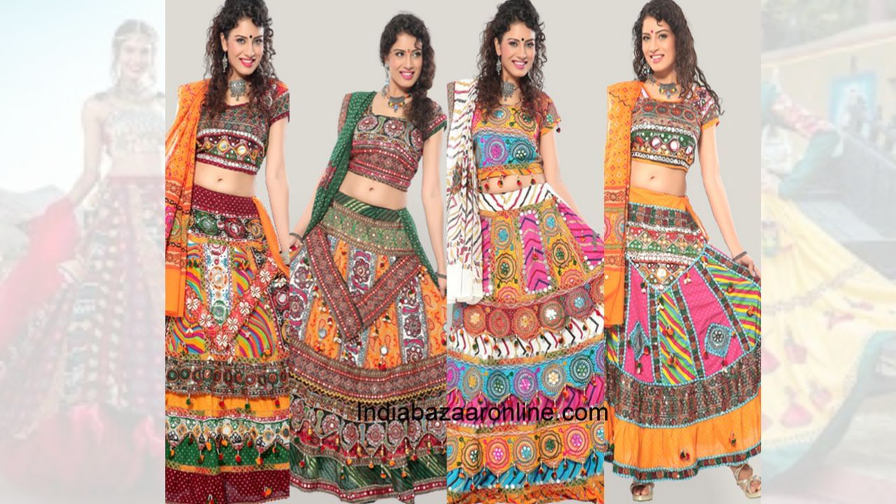 નવ દિવસમાં નવ રંગ પહેરો- નવરાત્રિનો પહેલો દિવસ ખૂબ જ શુભ હોય છે, તે દિવસે આપણે દેવીને ઓરેન્જ કલરના વસ્ત્રો પહેરાવીએ છીએ. તેથી, નારંગી લહેંગા-ચોલી પહેરો. બીજો દિવસ મા બ્રહ્મચારિણીનો છે, તેથી તમારે સફેદ વસ્ત્રો પહેરવા જોઈએ. ત્રીજા દિવસે લાલ કપડા પહેરીને બોલ્ડ અને બ્યુટીફુલ દેખાવો. ચોથા દિવસે વાદળી રંગના વસ્ત્રો પહેરો.પાંચમા દિવસે પીળા ચણીયા ચોલી પહેરો. છઠ્ઠા દિવસે લીલા રંગના ચોલી પહેરીને ગરબા રમો. સાતમા દિવસે ભૂરા કે વાદળી રંગના વસ્ત્રો પહેરો. આઠમો દિવસ મહાગૌરીનો છે. આ દિવસે તમે પર્પલ કલર પહેરી શકો છો, છેલ્લા દિવસે, તમે મોરપીંછ અથવા લીલા રંગની સાડી અથવા લહેંગા-ચોલી પહેરી શકો છો.