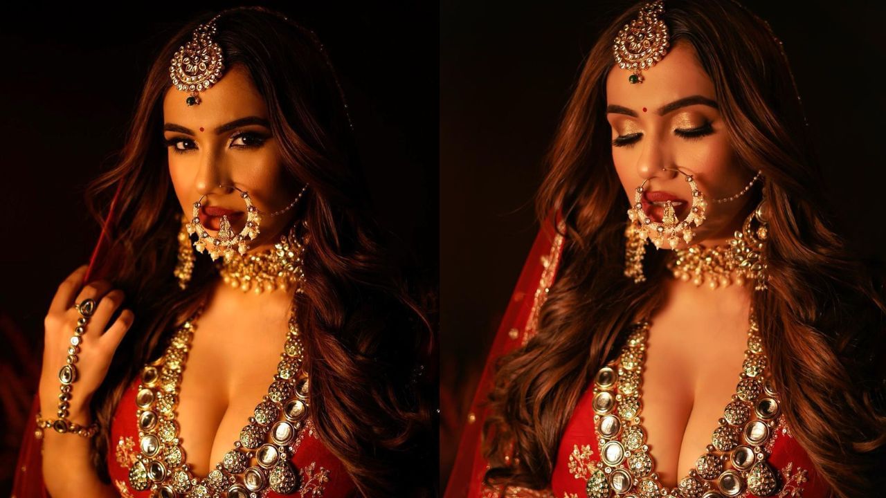 આ લૂકને લઈ નેહાના ફેન્સ દિવાના થઈ જાય છે અને ફોટો પર ઘણો પ્રેમ વરસાવે છે.