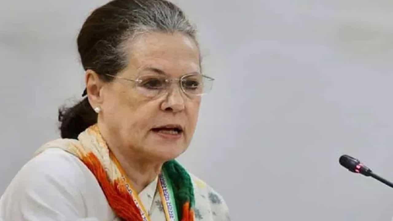 તેલંગાણા જીતવા માટે કોંગ્રેસે ખેલ્યો કર્ણાટકનો દાવ, સોનિયા ગાંધીએ કરી આ જાહેરાત