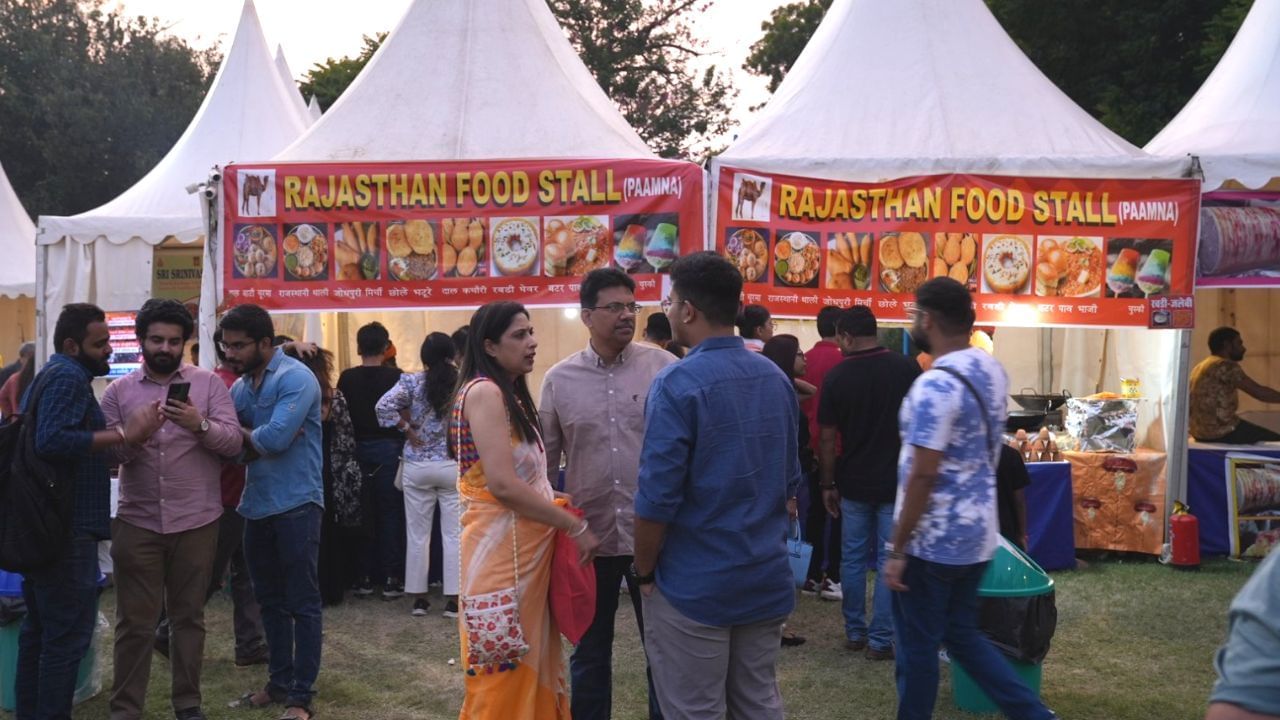 TV9 ફેસ્ટિવલ ઓફ ઈન્ડિયામાં 100થી વધુ ફૂડ સ્ટોલ લગાવવામાં આવ્યા છે. જેમાં લોકોએ વિવિધ પ્રકારની વાનગીઓની મજા માણી હતી.