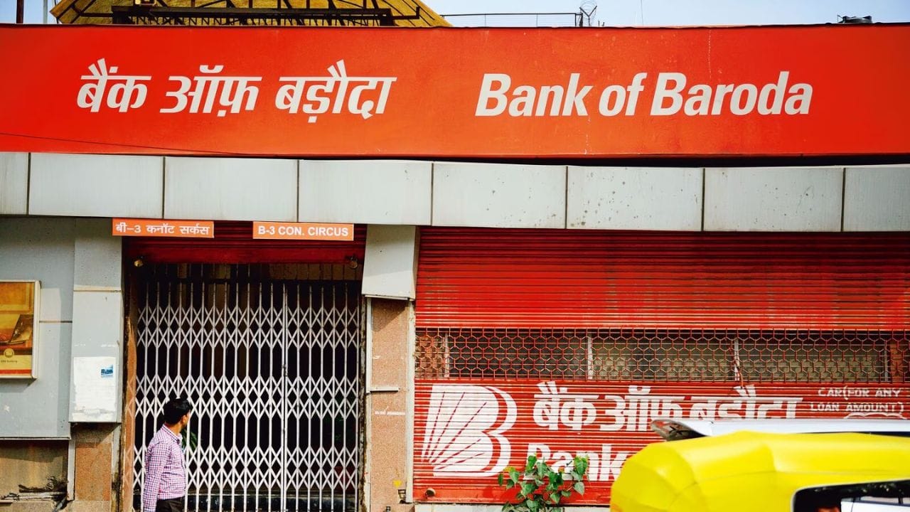 જો તમારૂ ખાતુ પણ Bank Of Barodaમાં હોય તો જાણી લો આ સમાચાર, RBIએ કરી મોટી કાર્યવાહી, શેયરનો ભાવ ગગડ્યો