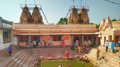 પાટણ જિલ્લામાં આવેલા આધુનિક સિદ્ધપુરનું વર્ણન વેદોમાં શ્રી સ્થળ એટલે કે પવિત્ર સ્થળ તરીકે દર્શાવવામાં આવ્યું છે