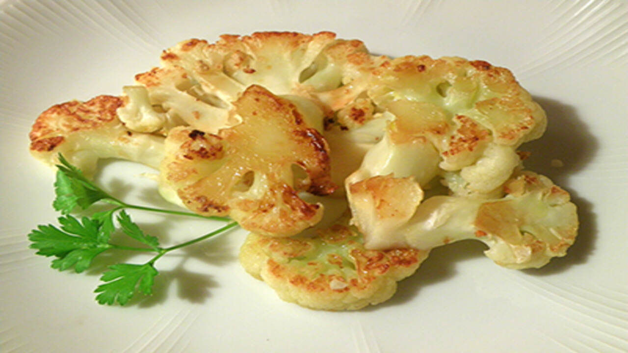 જો કોઈ વ્યક્તિનું યુરિક એસિડ વધી ગયું હોય તો તેણે ફુલાવરનું વધુ પ્રમાણમાં સેવન ન કરવું જોઈએ.