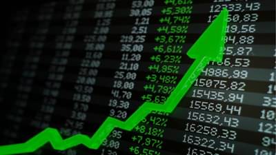 Closing Bell: સપ્તાહના છેલ્લા ટ્રેડિંગ દિવસે શેરબજારે દર્શાવ્યુ ગ્રીન સિગ્નલ, સેન્સેક્સ 364 પોઈન્ટ ઉછળ્યો