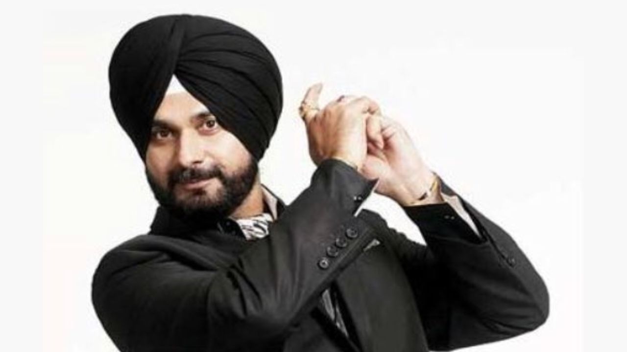 નવજોત સિદ્ધુના પુત્ર કરણે તેનો પ્રારંભિક અભ્યાસ યાદવિન્દ્ર પબ્લિક સ્કૂલ, પટિયાલામાંથી કર્યો હતો. કરણ રાજકારણમાં સક્રિય નથી. જોકે ચૂંટણીમાં પ્રચારમાં મહત્વની ભૂમિકા ભજવે છે.