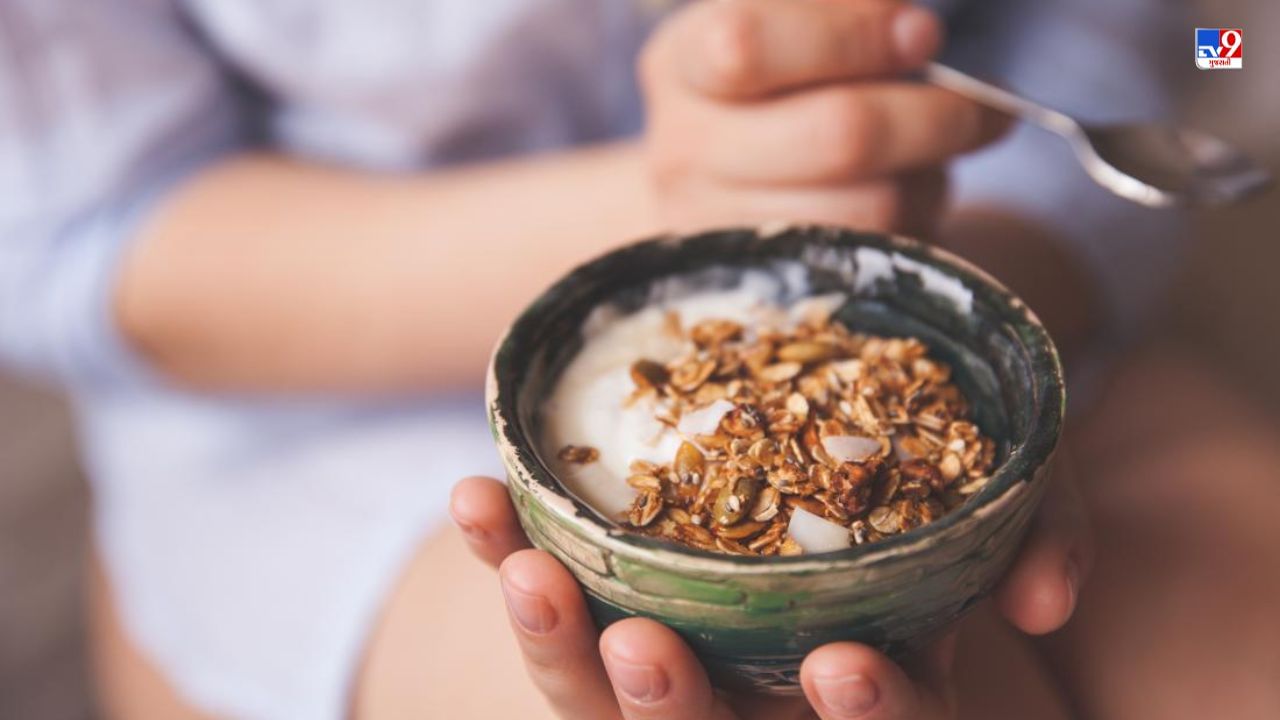 એલર્જીની સંભાવના - કદાચ ઓછા લોકોને જ ખબર હશે કે ઓટ્સથી એલર્જી પણ થાય છે. કેટલાક લોકોને ઓેટ્સ ખાધા પછી ચામડીને લગતી બિમારીઓ થઈ શકે છે.