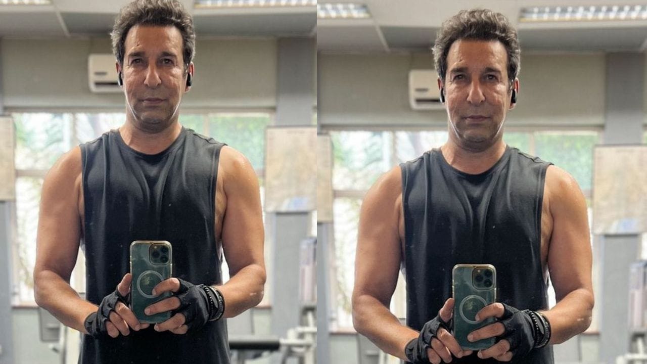  પાકિસ્તાનના દિગ્ગજ ફાસ્ટ બોલર વસીમ અકરની પત્ની હુમા અકરમનું 2009માં ચેન્નાઈમાં અવસાન થયું હતું. 42 વર્ષની ઉંમરે હુમાને અચાનક જ હાર્ટ અને કિડનીની તકલીફો થઈ જે બાદ તેમનું અવસાન થયું હતુ.