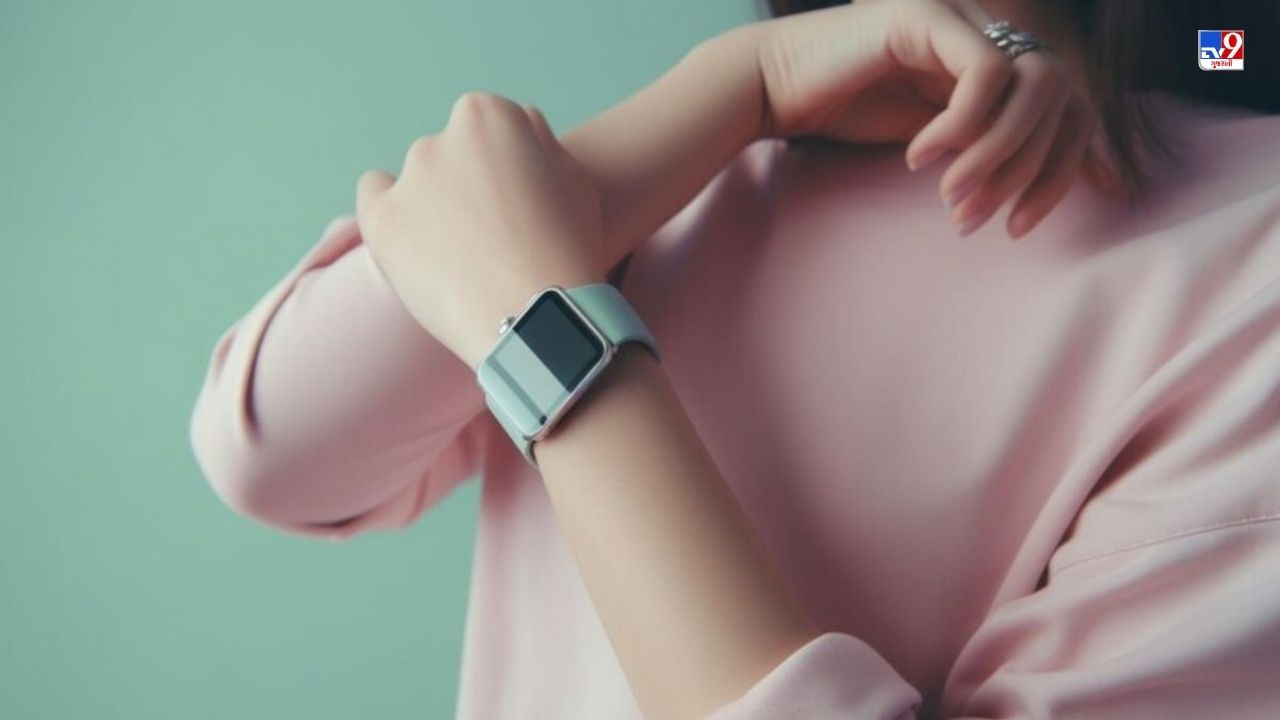 જો દીકરીઓ ગિફ્ટમાં ટ્રેકિંગ ઘડિયાળ ગિફ્ટ કરો. આ ગિફ્ટ તેમની સુરક્ષા માટે ખૂબ જ ઉપયોગી છે. આ ઘડિયાળની મદદથી ઈમરજન્સીની સ્થિતિમાં બાળકોનું લોકેશન આસાનીથી જાણી શકાય છે.
