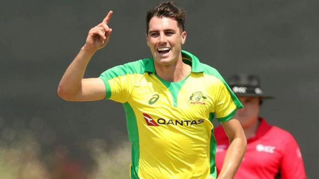  ઓસ્ટ્રેલિયન ક્રિકેટ ટીમના કેપ્ટન કમિંસ આ વર્લ્ડ કપમાં બીજા સૌથી અમીર ક્રિકેટર છે. તેમની નેટવર્થ લગભગ 350 કરોડ રુપિયા છે. 