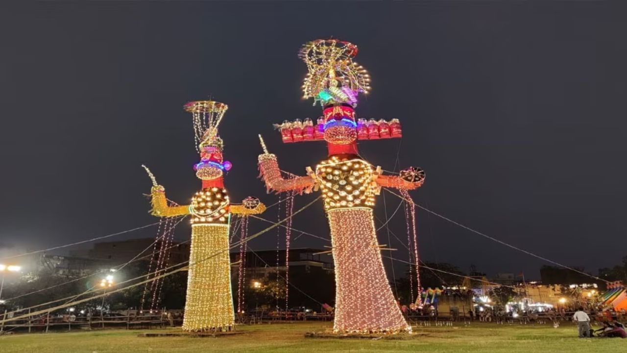 રાવણને સોનાની વસ્તુઓનો ખૂબ શોખ હતો. તે સોનામાં સુગંધ ભરવા ઇચ્છતો હતો, જેથી સોનાની સુગંધ દ્વારા, તે ગમે ત્યાં પડેલું સોનું સરળતાથી મેળવી શકે.