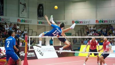 Sepkatkara રમત જોવા માટે ખૂબ જ રસપ્રદ લાગે છે. આ રમત ફૂટબોલ અને વોલીબોલનું મિશ્રણ છે.સેપકટકારા રમતને 1990થી એશિયન ગેમ્સનો ભાગ બનાવવામાં આવી રહી છે. આ રમત આ વખતે એશિયન ગેમ્સમાં પણ સામેલ છે. આ રમત માટે ભારતે તેની મહિલા અને પુરૂષ ટીમો પણ મેદાનમાં ઉતારી છે.