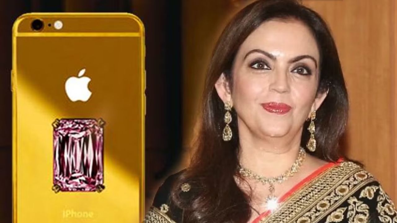 આ દુનિયાનો સૌથી મોંઘો ફોન છે. તેની કિંમત Jaguar અને BMW કરતા પણ વધુ છે. આજે અમે તમને દુનિયાના સૌથી મોંઘા ફોન વિશે જણાવવા જઈ રહ્યા છીએ.