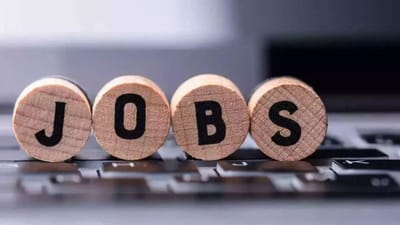 આ જગ્યાઓ માટે અરજીઓ સ્વીકારવામાં આવી રહી છે. રસ ધરાવતા ઉમેદવારો 18 ડિસેમ્બર 2023 પહેલા સંસ્થાની ઓફિશિયલ વેબસાઇટ ipr.res.in પર અરજી કરી શકે છે. સંસ્થાએ કુલ 22 નીચેની જગ્યાઓ માટે પાત્રતા ધરાવતા ઉમેદવારો પાસેથી અરજીઓ આમંત્રિત કરી છે. કુલ ખાલી જગ્યાઓમાં કોમ્પ્યુટરમાં 2, ભૌતિકશાસ્ત્રમાં 6, ઈલેક્ટ્રોનિક્સમાં 3, મિકેનિકલમાં 3, ઈન્સ્ટ્રુમેન્ટેશનમાં 4 અને ઈલેક્ટ્રીકલમાં 4 જગ્યાઓનો સમાવેશ થાય છે. 
