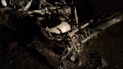 બોટાદ વીડિયો: બાઈકમા પેટ્રોલ ભરાવતી વખતે લાગી આગ, સદનસીબે કોઈ જાનહાની નહીં બોટાદ વીડિયો: બાઈકમા પેટ્રોલ ભરાવતી વખતે લાગી આગ, સદનસીબે કોઈ જાનહાની નહીં