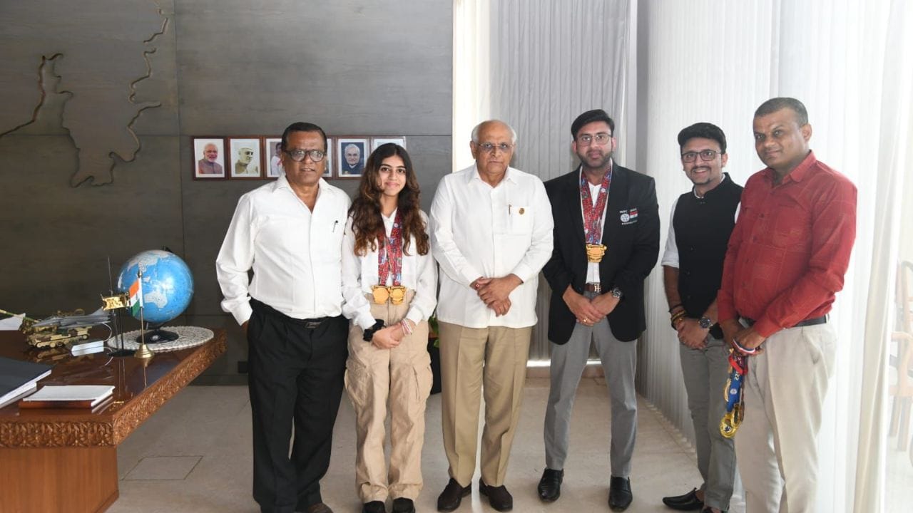 હાલમાં પ્રિશા ઠક્કરનું પગનું ઓપરેશન થયું હોવા છતાં તેણે 50 કિલો ની deadlift મારી વર્લ્ડ રેકોર્ડ બનાવી પાવર લિફ્ટિંગ ચેમ્પિયન બની છે. 