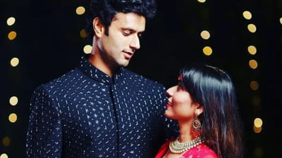 ઓસ્ટ્રેલિયા સામેની 5 મેચોની T20 સીરીઝ માટે ભારતીય ટીમમાં ઓલરાઉન્ડર શિવમ દુબેની પસંદગી થઈ છે. તમને જણાવી દઈએ કે શિવમ દુબેના લગ્ન થઈ ચૂક્યા છે. 