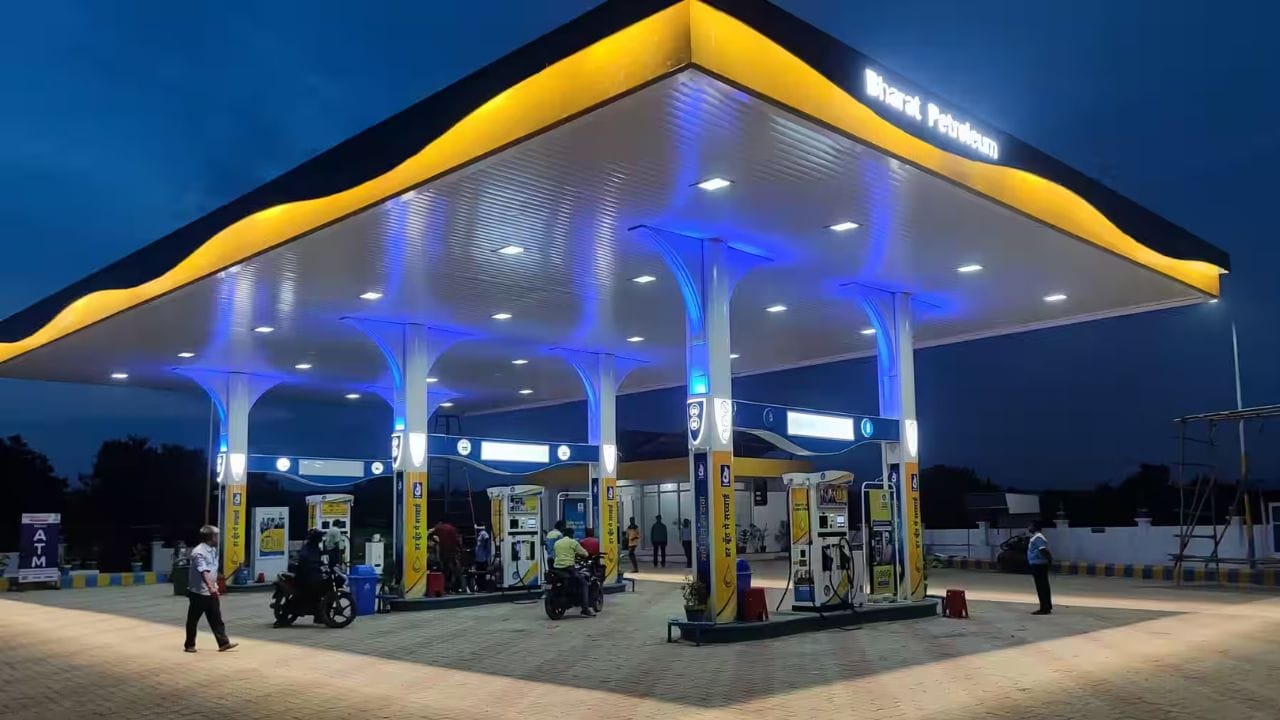 આજે કંપનીનો શેર વધીને 434.45 રૂપિયા પર પહોંચ્યો હતો. બજાર બંધ થયુ ત્યારે શેરના ભાવ 1.12 ટકા વધીને 429.25 પર બંધ થયો હતો. શેરમાં આ વર્ષે અંદાજે 29 ટકાનો વધારો થયો છે.