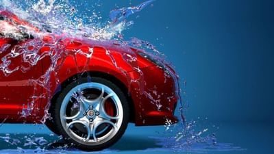 કારની સફાઈ કર્યાના થોડા દિવસોમાં જ કાર ગંદી થઈ જાય છે. જો તમે કારને સામાન્ય કપડા અને પાણીથી સાફ કરો છો, તો બની શકે છે કે તમારી કાર પર નાના સ્ક્રેચ પડી જાય. કાર પર સ્ક્રેચ ન પડે તેના માટે અહીં આપેલા સ્ટેપને ફોલો કરશો તેનાથી બચી શકાય છે.