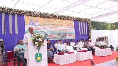 દાહોદ જિલ્લામાં મંત્રી બચુ ખાબડના અધ્યક્ષસ્થાને જિલ્લા કક્ષાના રવિ કૃષિ મહોત્સવનો શુભારંભ દેવગઢ બારીયાની એસ.આર.હાઇસ્કૂલ ખાતેથી કરાયો.