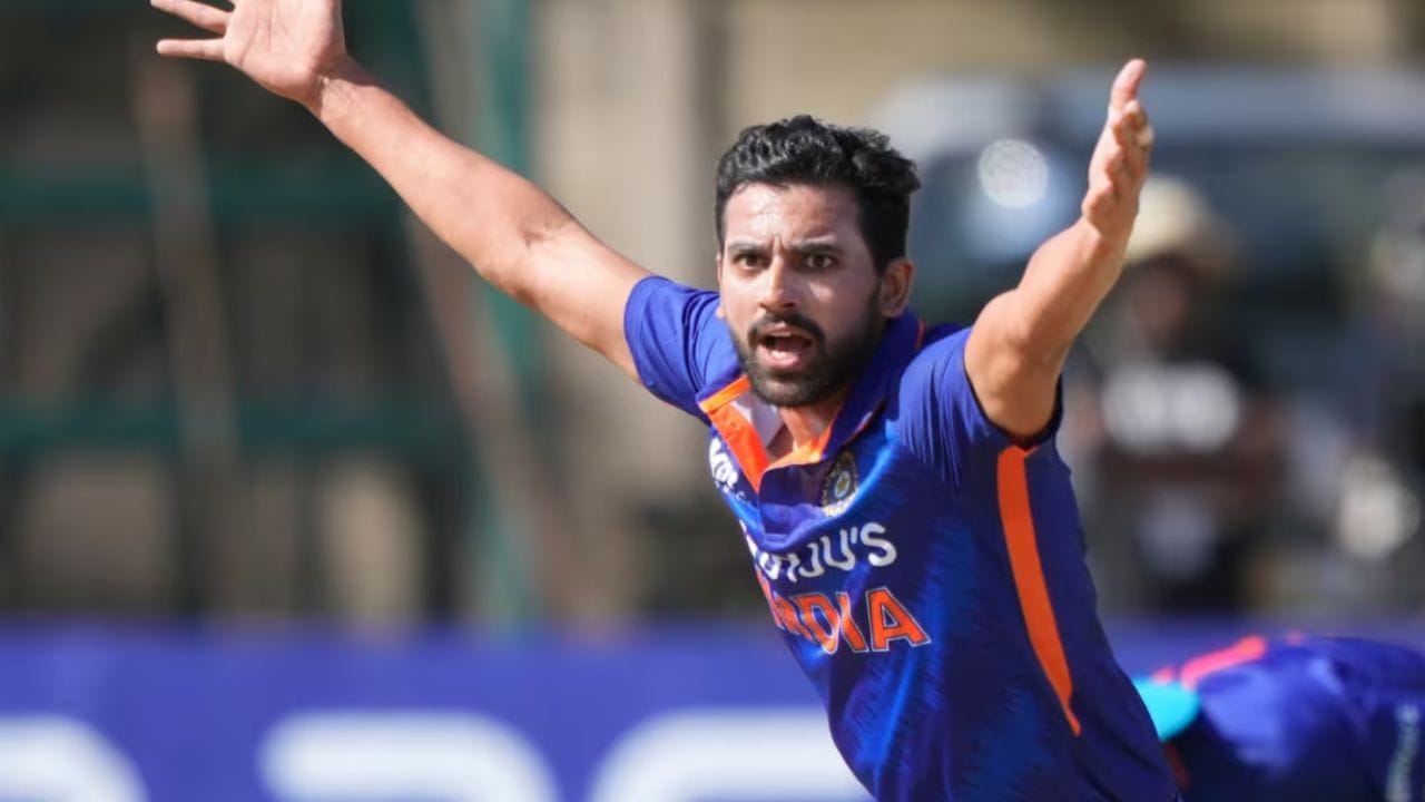 28 નવેમ્બરના રોજ, ભારત અને ઓસ્ટ્રેલિયા વચ્ચે પાંચ ટી20 સિરીઝની ત્રીજી મેચ રમાઈ હતી. ગુવાહાટીના બરસાપારા ક્રિકેટ સ્ટેડિયમમાં બંને ટીમો સામસામે આવી હતી. ટોસ જીત્યા બાદ ઓસ્ટ્રેલિયાના કેપ્ટન મેથ્યુ વેડે પ્રથમ બોલિંગ કરવાનો નિર્ણય કર્યો હતો.