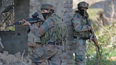 જમ્મુ-કાશ્મીરના શોપિયાંમાં એન્કાઉન્ટર, સુરક્ષા દળોએ એક આતંકીને કર્યો ઠાર, તપાસ ચાલુ