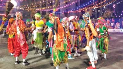 નવસારીમાં લાભ પાંચમે આદિવાસી સમુદાય દ્વારા યોજાઇ ઘૈરાયા નૃત્યની હરિફાઈ, જુઓ વીડિયો