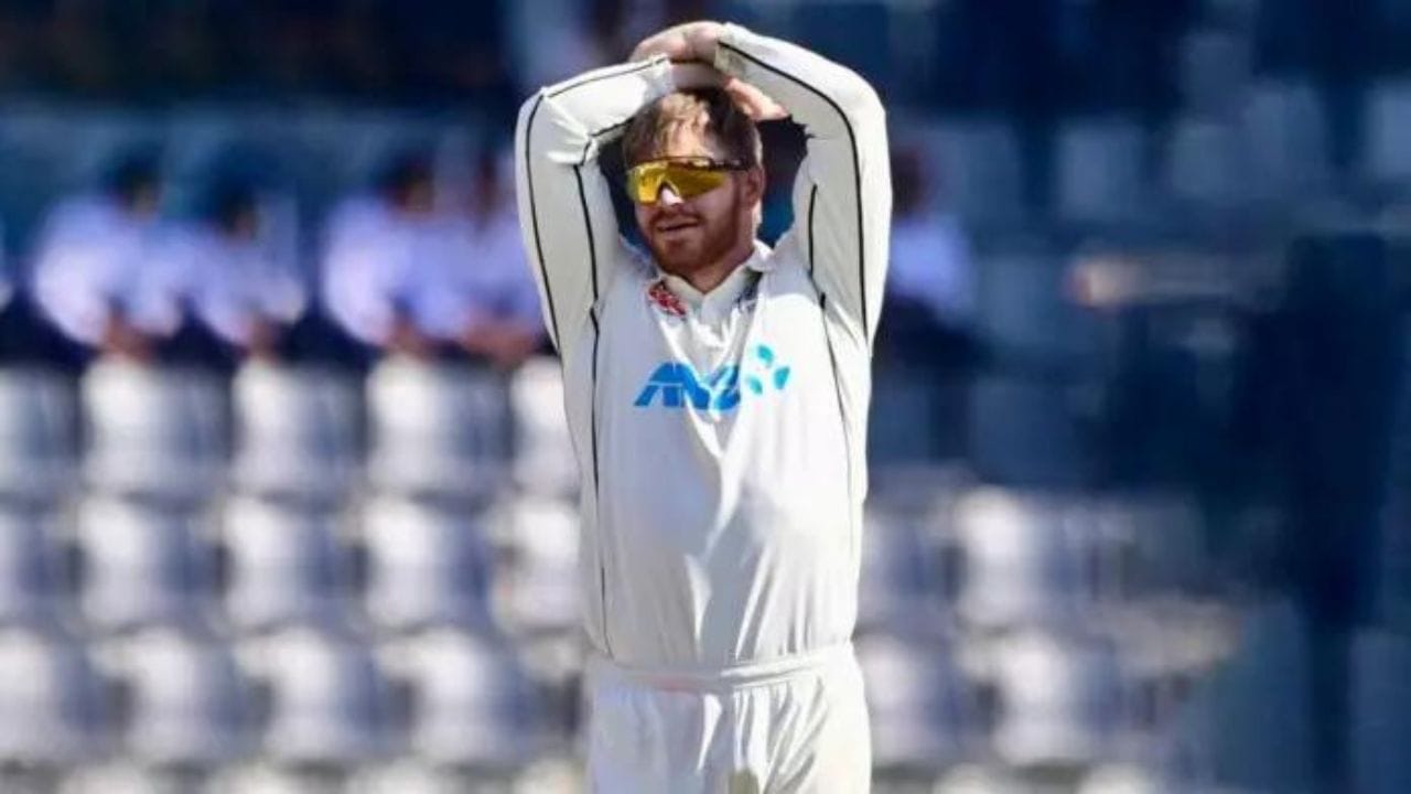  ઓન-ફિલ્ડ અમ્પાયરો અહેસાન રઝા અને પોલ રીફેલે તે સમયે કોઈ ચેતવણી આપી ન હતી અથવા કોઈપણ પ્રકારની કાર્યવાહી કરી ન હતી.