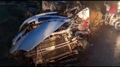 મહારાષ્ટ્રના નાસિકમાં ટ્રક અને કાર વચ્ચે ભયાનક અકસ્માત, 5 યુવકોના મોત