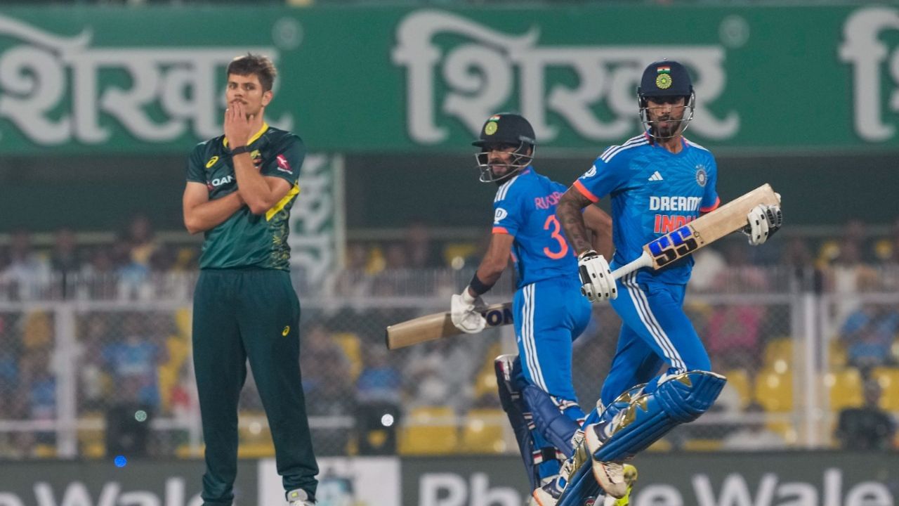 ઋતુરાજ ગાયકવાડે T20 માં વિરાટ કોહલીનો રેકોર્ડ પણ તોડ્યો છે. વિરાટ કોહલીનો T20 માં 122 રન નોટ આઉટનો રેકોર્ડ છે જ્યારે આ વચ્ચે ઋતુરાજ ગાયકવાડે ભારત ઓસ્ટ્રેલિયા ત્રીજી T20 માં 123 રન નોટ આઉટ રહ્યો હતો.  