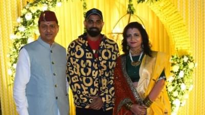 દિલ્હી ખાતે બીજેપી નેતા અનિલ બલુનીના આમંત્રણ પર તેમના નિવાસ સ્થાને ઉજવણીમાં શમીનું ભવ્ય સ્વાગત કરવામાં આવ્યું હતું. 