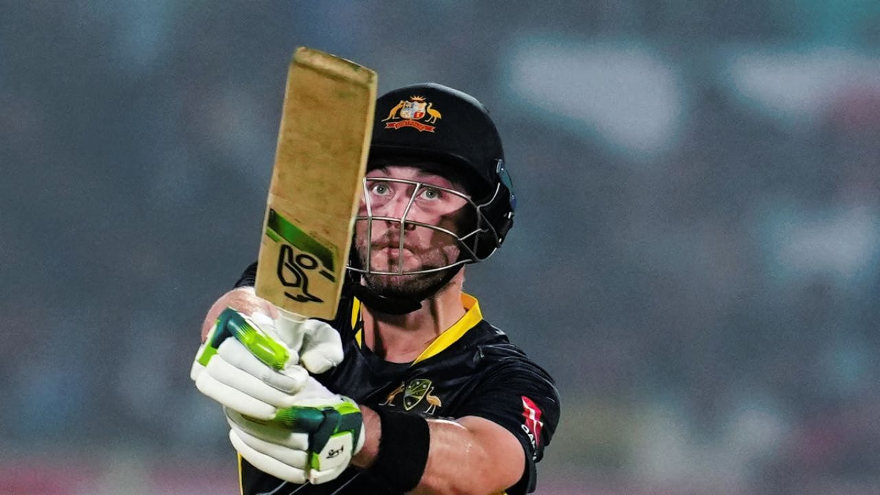 જોશ ઈંગ્લિશે ભારત સામેની પહેલી T20 મેચમાં 50 બોલમાં 110 રન ફટકાર્યા હતા, જેમાં તેણે 11 ચોગ્ગા અને આઠ છગ્ગા ફટકાર્યા હતા. 