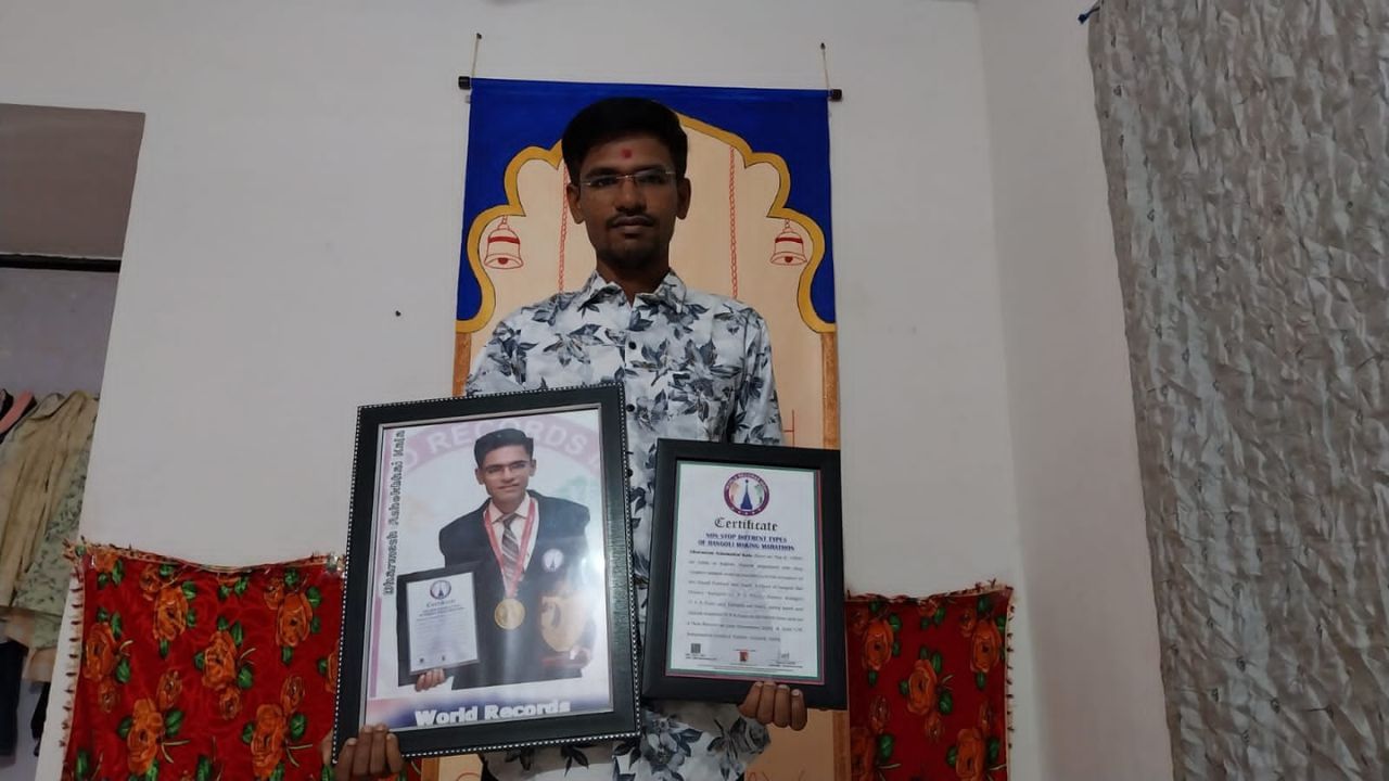 લગ્ન પહેલા ધર્મેશનામના યુવકે લખેલી પુસ્તકનું 6 ડિસેમ્બરના રોજ વિમોચન કરશે. તેમજ તે દિવસે અંગદાન અને વૃક્ષારોપણનું પણ આયોજન કરવામાં આવશે.