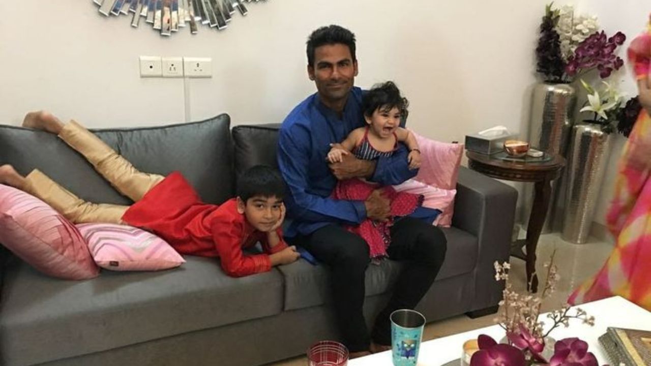 માત્ર કૈફ જ નહીં તેના પિતા અને ભાઈ પણ ક્રિકેટર છે. પિતા રેલ્વે અને ઉત્તર પ્રદેશ ક્રિકેટ ટીમમાં હતા. તે જ સમયે તેનો ભાઈ પણ ઉત્તર પ્રદેશ તેમજ મધ્ય પ્રદેશની ક્રિકેટ ટીમમાં રમ્યો હતો. કૈફની પત્ની પૂજા યાદવ અવારનવાર તેની સુંદરતાના કારણે ચર્ચામાં રહે છે