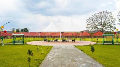 રાજ્ય સરકારે સરદાર પટેલના સ્મારક સ્ટેચ્યુ ઓફ યુનિટીથી માત્ર 10 મિનિટના અંતરે ટેન્ટ સિટી નર્મદા નામનો રિસોર્ટ શરૂ કર્યો છે. પંચમૂલી તળાવના કિનારે બનેલ આ રિસોર્ટ ઘાસના મેદાનો, ધોધ, જંગલ વિસ્તારો અને વન્યજીવોથી ઘેરાયેલો છે.