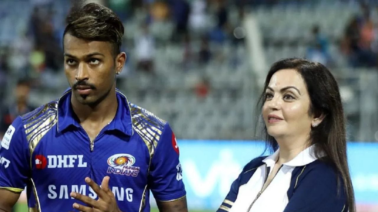 આ પછી 2023માં હાર્દિક પંડ્યાની કપ્તાનીમાં ગુજરાતની ટીમ રનર્સઅપ રહી હતી. હવે IPL 2024 પહેલા હાર્દિકે ગુજરાત છોડી દીધું છે. હાર્દિક બાદ શુભમન ગિલને ગુજરાત ટાઈટન્સનો નવો કેપ્ટન બનાવવામાં આવ્યો છે.