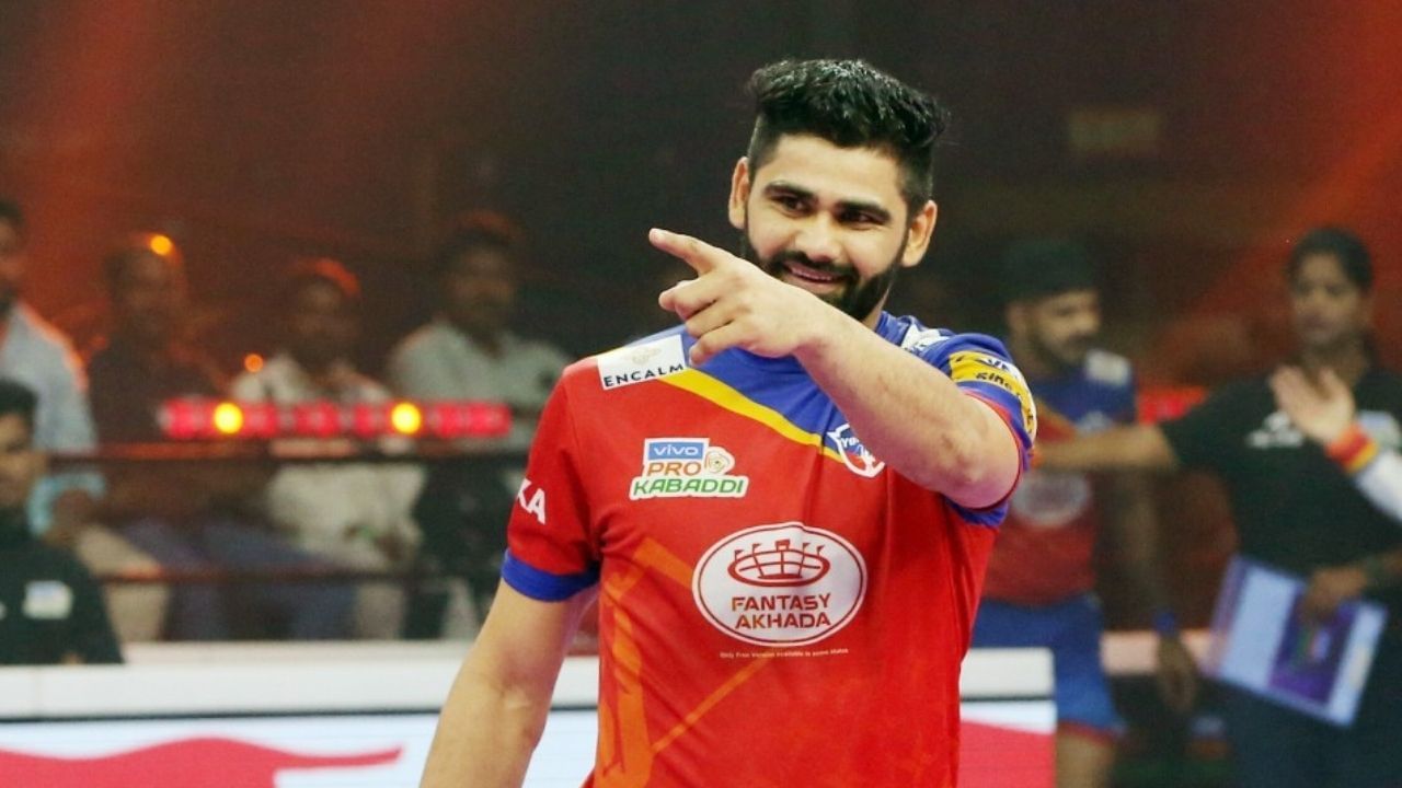 6) યુપી વોરિયર્સ - પ્રદીપ નરવાલ યુપી વોરિયર્સે PKL 9 ટુર્નામેન્ટની મધ્યમાં પરદીપ નરવાલને તેમના કેપ્ટનશિપ સોંપી શકે છે. નરવાલે તેના અનુભવને આગળ લાવ્યા અને વોરિયર્સને પોઈન્ટ ટેબલ પર ટોચના 6માં સ્થાન મેળવવામાં મદદ કરી. વોરિયર્સ ટીમ મેનેજમેન્ટ સંભવતઃ નરવાલને કેપ્ટન તરીકે જાળવી રાખશે તેવી આશા છે તે સાથે રેકોર્ડ તોડનાર ફ્રેંચાઇઝી પ્રો કબડ્ડી 2023માં તેની પ્રથમ PKL ટાઇટલ જીતવા તરફ દોરી જશે.