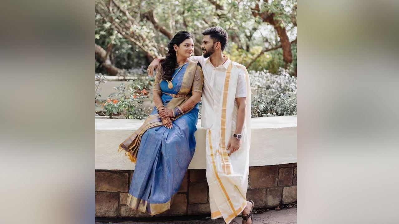 ઉત્કર્ષા ઓલરાઉન્ડર છે. બેટિંગની સાથે તે મીડિયમ પેસ બોલિંગ પણ કરી શકે છે. ઉત્કર્ષાની ક્રિકેટ કારકિર્દી વિશે વાત કરીએ તો, તે 2012-13 અને 2017-18 સીઝનમાં મહારાષ્ટ્રની અંડર-19 ટીમનો ભાગ હતી. આ સિવાય તેને વેસ્ટ ઝોનની અંડર-19 ટીમમાં પણ રમવાનો મોકો મળ્યો હતો. આ પછી તેને મહારાષ્ટ્રની સિનિયર ટીમમાં પણ પસંદ કરવામાં આવી હતી.