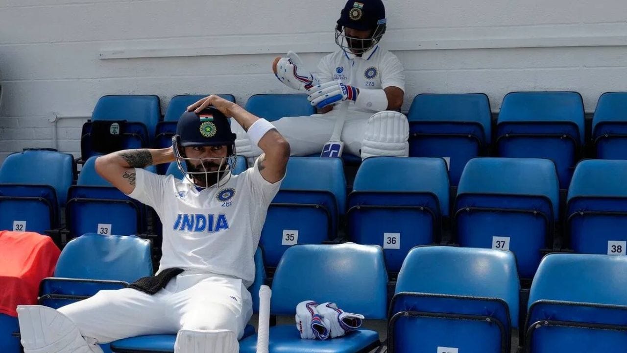 તમને જણાવી દઈએ કે, ક્રિકેટર જે હેલ્મેટ પેહરે છે  તેની કિંમત શું હોય છે. પ્રોફેશનલ ક્રિકેટરો જે હેલ્મેટ પહેરે છે તેની કિંમત અંદાજે 2000થી લઈને 20000 સુધી કે પછી તેનાથી પણ વધારે હોય છે. જેની કિંમત તેના બ્રાન્ડ અને તેની ક્વોલિટી પર નિર્ભર કરે છે.