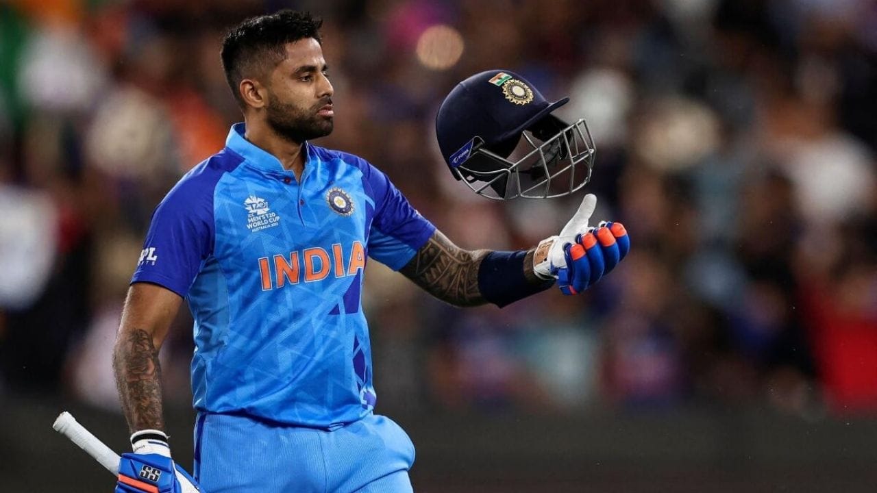 આપણે ફોર્મા હેલ્મેટની કિંમતની વાત કરીએ તો 499થી શરુ થઈને 3,419, 4 અને 9,188 સુધીનું હેલ્મેટ જો તમારે ખરીદવું હોય તો ઓનલાઈન અનેક વેબસાઈટ પર પણ મળી શકે છે. સૂર્યકુમાર યાદવ ફોર્મા હેલ્મેટનું બ્રાન્ડ પ્રમોશન કરે છે જેના તેને લાખો રુપિયા મળે છે.