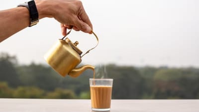 ભારતમાં મોટાભાગના ઘરોમાં ચાના કપ વગર સવારની શરૂઆત થતી નથી. ચા દેશનું સૌથી લોકપ્રિય પીણું છે. 