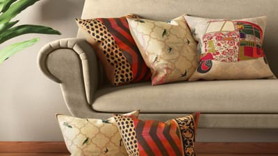 સ્વાભાવિક રીતે મોટા ભાગના લોકો ઓશીકા પર માથુ મુકીને સૂતા હોય છે. પરંતુ કોઈ પણ ઓશીકાને 1 વર્ષથી વધારે સમય તેનો ઉપયોગ ન કરવો જોઈએ. વાળમાંથી નીકળતું તેલ, ચામડીના કણો વગેરે બેક્ટેરિયલના કારણે ચામડીના રોગ થઈ શકે છે. 