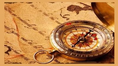 પાંચ તત્વોની ધારણાઓ પર આધારિત વાસ્તુશાસ્ત્રનો સીધો સંબંધ આપણા જીવનની સુખ અને સમૃદ્ધિ સાથે છે. ઘરમાં કોઈપણ ચિત્ર લગાવતી વખતે વાસ્તુશાસ્ત્રનું ધ્યાન રાખવું જોઈએ. વાસ્તુશાસ્ત્ર મુજબ ઘરમાં કોઈપણ ચિત્ર લગાવતા પહેલા તેની દિશા અને સમયની શુભ તપાસ કરવામાં આવે છે.આપણે આપણા ઘરમાં જે પણ ચિત્રો લગાવીએ છીએ તે આપણને દિવસ-રાત દેખાય છે. તેથી, તે ચિત્રો આપણી જીવનશૈલી અને ભાગ્ય પર ઊંડી અસર કરે છે. વાસ્તુશાસ્ત્ર અને ઘણા હિંદુ ધાર્મિક ગ્રંથોમાં તિતરાનો ઉપયોગ અને તેનું મહત્વ વર્ણવવામાં આવ્યું છે.