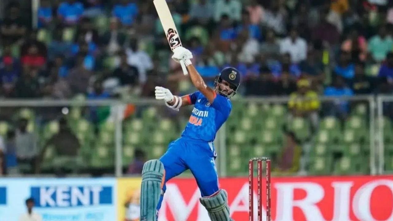 પ્લેયર ઓફ ધ મેચ બન્યા બાદ યશસ્વીએ પોતાની ભૂલ સ્વીકારી હતી. અને ઋતુરાજ ગાયકવાડને કહ્યું સોરી.વિશાખાપટ્ટનમમાં રમાયેલી પ્રથમ T20 મેચમાં યશસ્વી જયસ્વાલે એક શોટ રમ્યો અને બે રનમાં ઝડપથી દોડી ગયો.